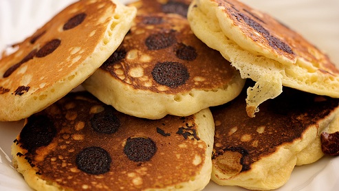 chocolate-chip-pancakes
