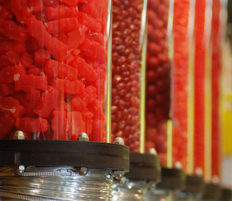 non-vegan-foods-red-candy-carmine