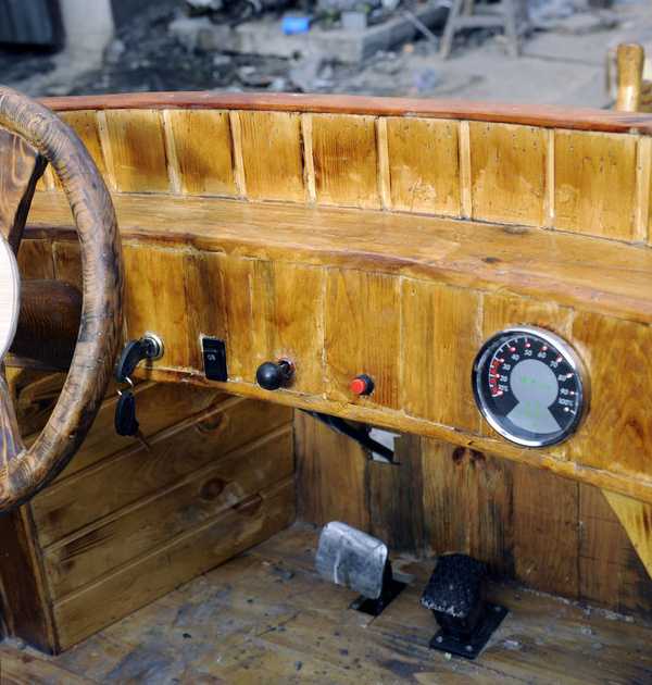 China wooden electric car cd7