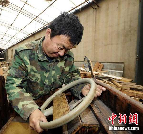 China wooden electric car t4