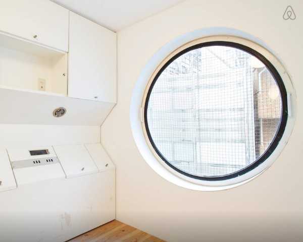 Nakagin Capsule Tower Airbnb 4