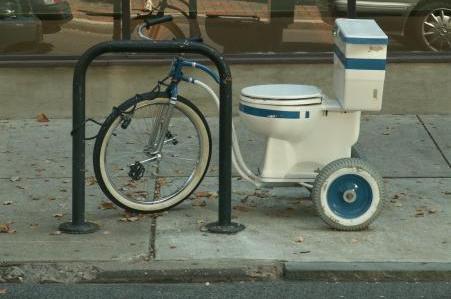 bizarre bikes toilet 1