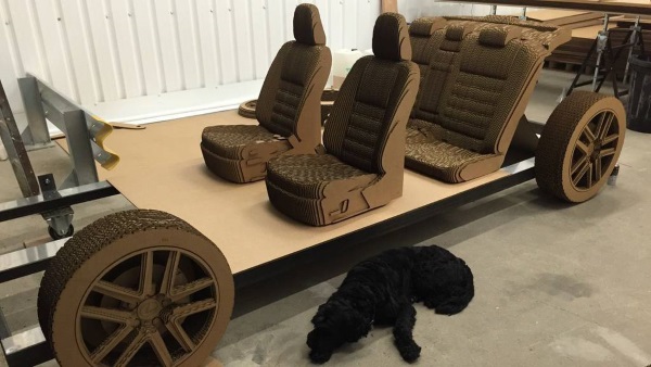 Lexus-cardboard-car-11