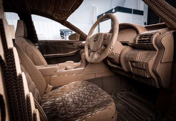 Lexus-cardboard-car-3