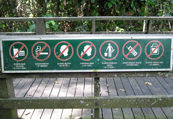 Litteracy: Creative International No-Littering Signs