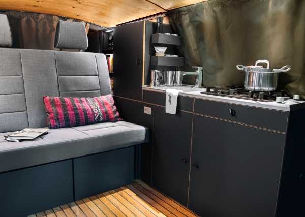 holger-moormann-camper-van_14