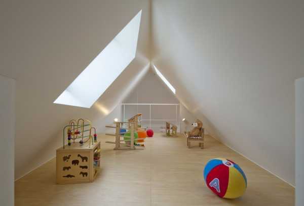 narrow-house-mezzanine-2