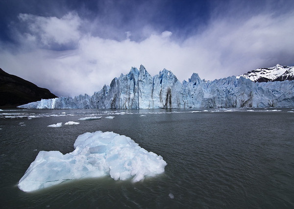 Frozen Grins: 10 Cool & Creepy Iceberg Faces