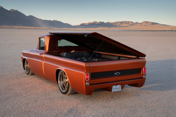 Electric E-10: Chevy’s Powerful Plug-In Retro Pick-up