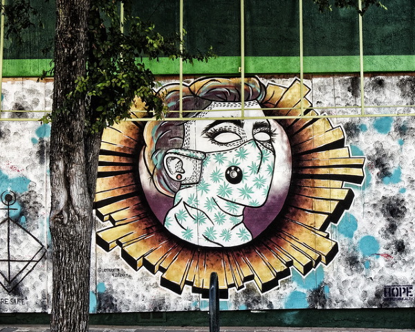 Critical Mask: COVID-19 Graffiti Goes Viral