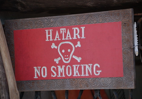 Cigarette Service: 12 More Nifty No Smoking Signs