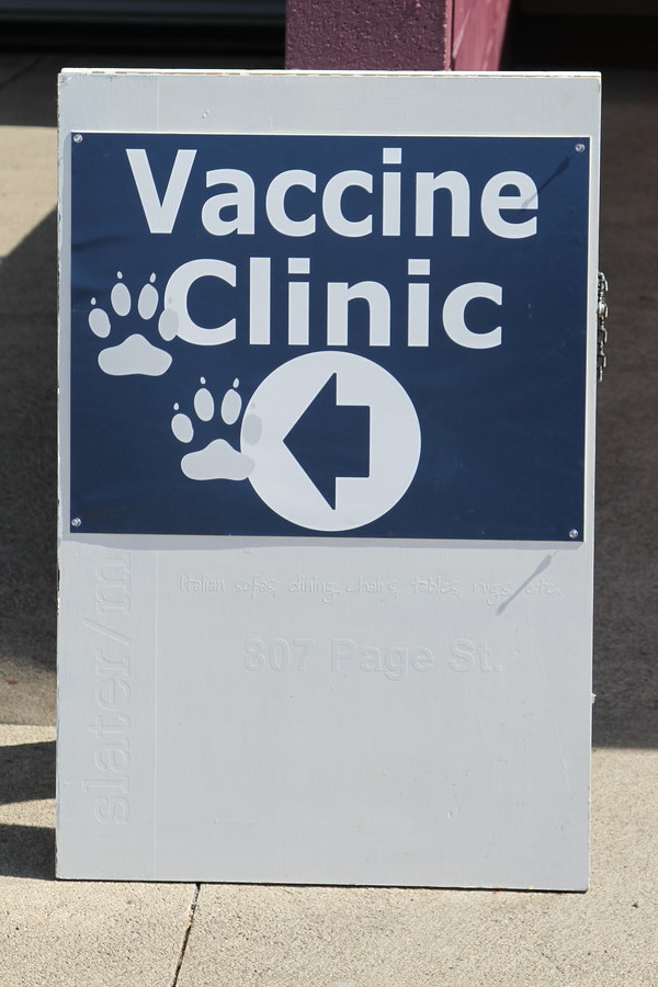 Hot Vaxx: 10 Needle-lessly Nutty Vaccination Signs