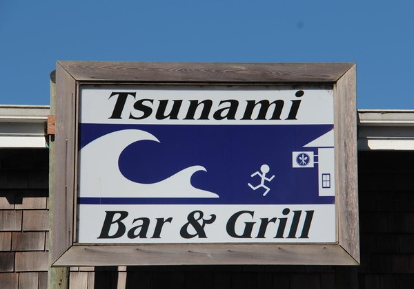 It’s A Tidalist: 10 Wet & Wild Tsunami Warning Signs