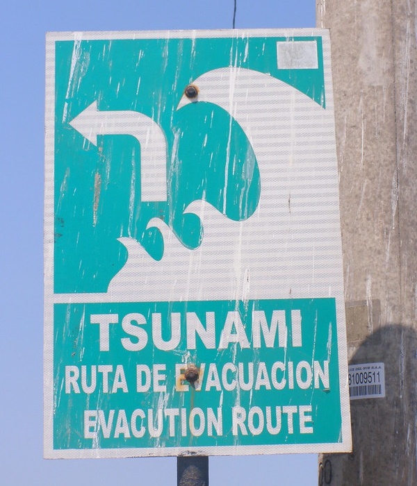 It’s A Tidalist: 10 Wet & Wild Tsunami Warning Signs