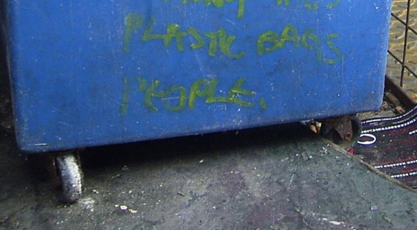 Garbage Baggage: 10 International ‘No Plastic Bags’ Signs Garbage Baggage: 10 International ‘No Plastic Bags’ Signs
