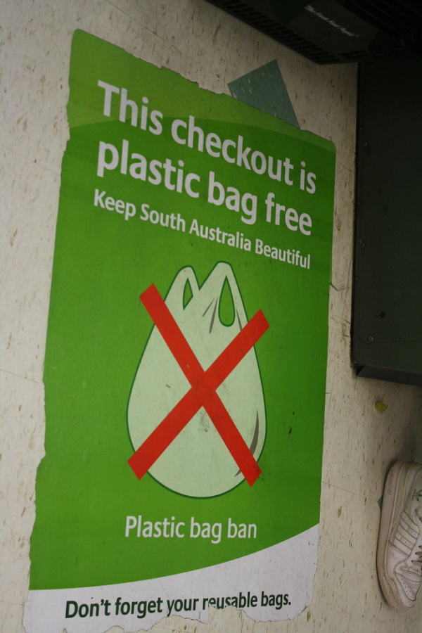Garbage Baggage: 10 International ‘No Plastic Bags’ Signs