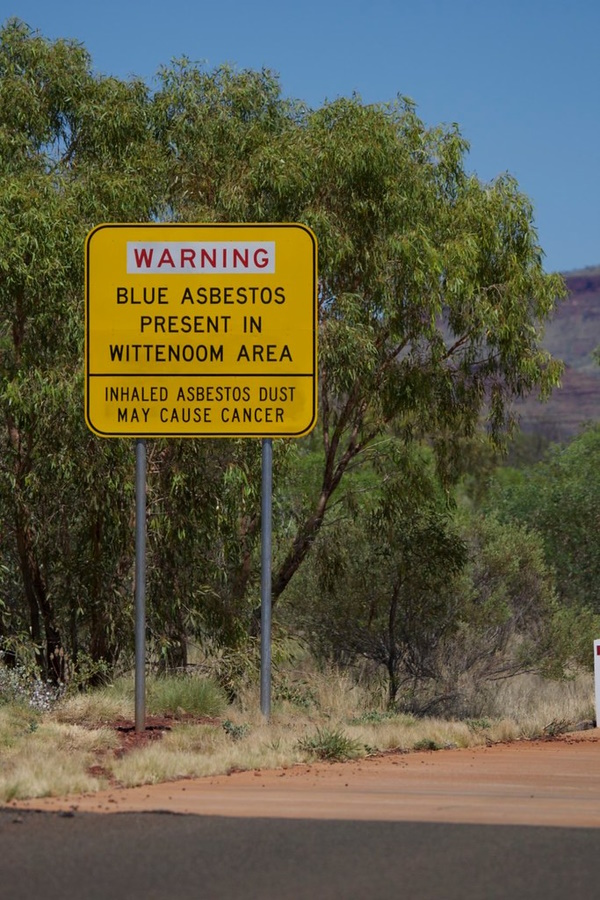 Dust In The Wind: 10 Gritty Dust Warning Signs