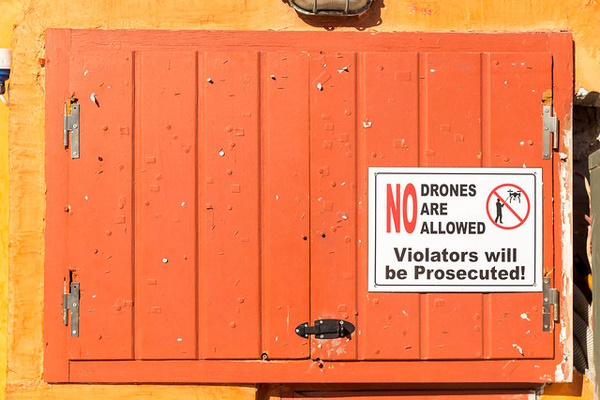 Whirled Piece: 10 Nifty ‘No Drones’ Signs